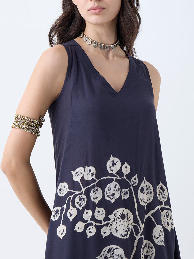 Utsa Black Leaf Pattern A-Line Dress