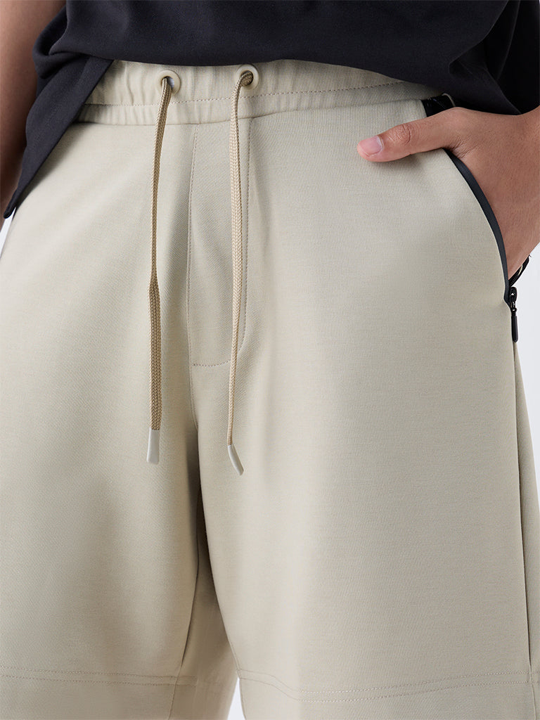 Studiofit Beige Solid Relaxed-Fit Mid-Rise Shorts