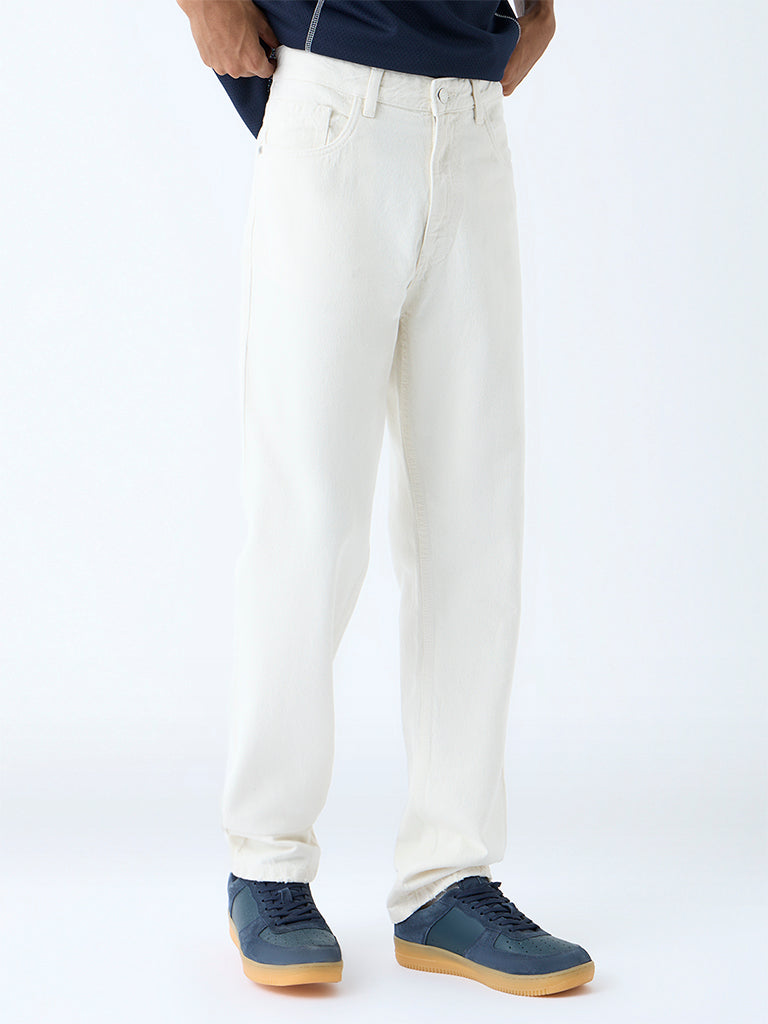 Nuon Off-White Relaxed-Fit Mid-Rise Jeans