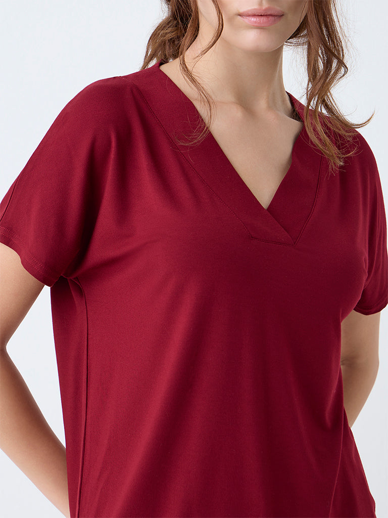 Wunderlove Maroon Solid V-Neck Top