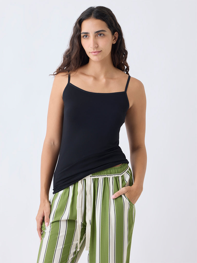 Wunderlove Black Square Neck Seam-Free Camisole