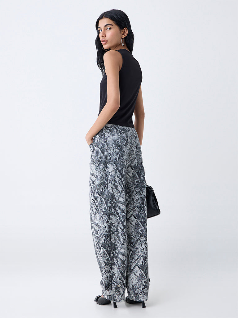 Nuon Black Solid Tank Top
