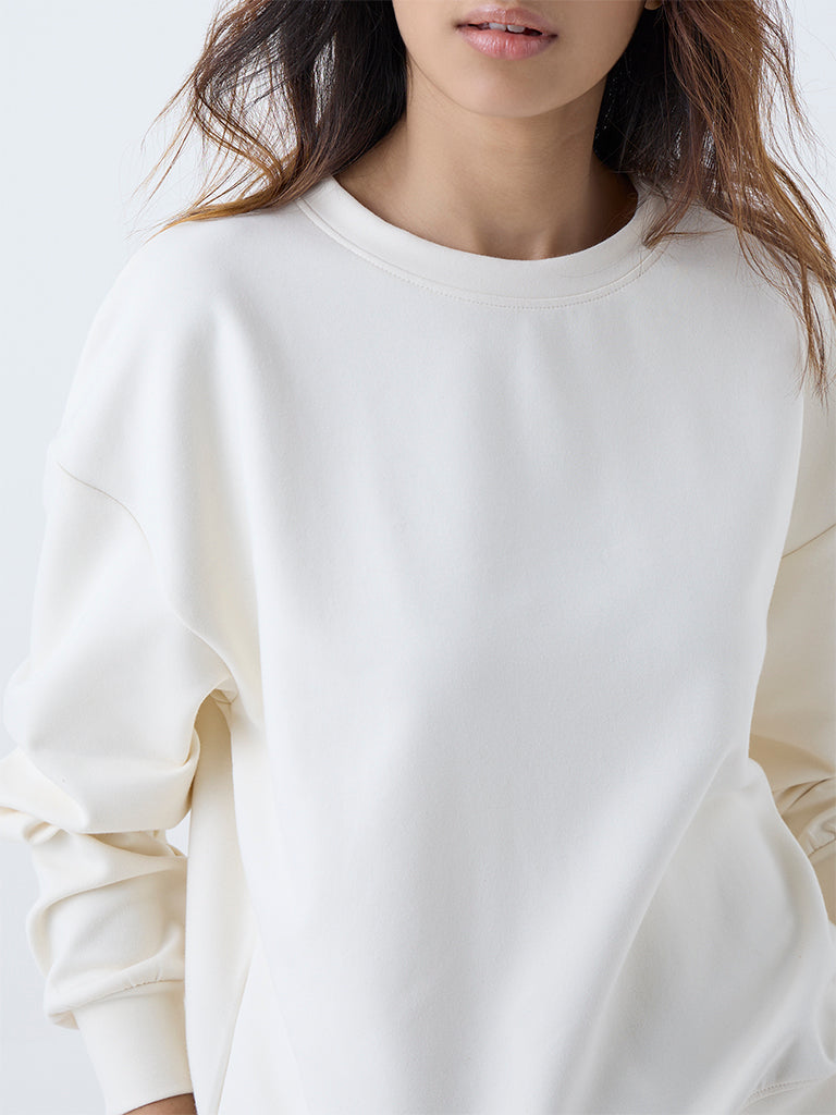 Studiofit Off-White Solid Sweatshirt