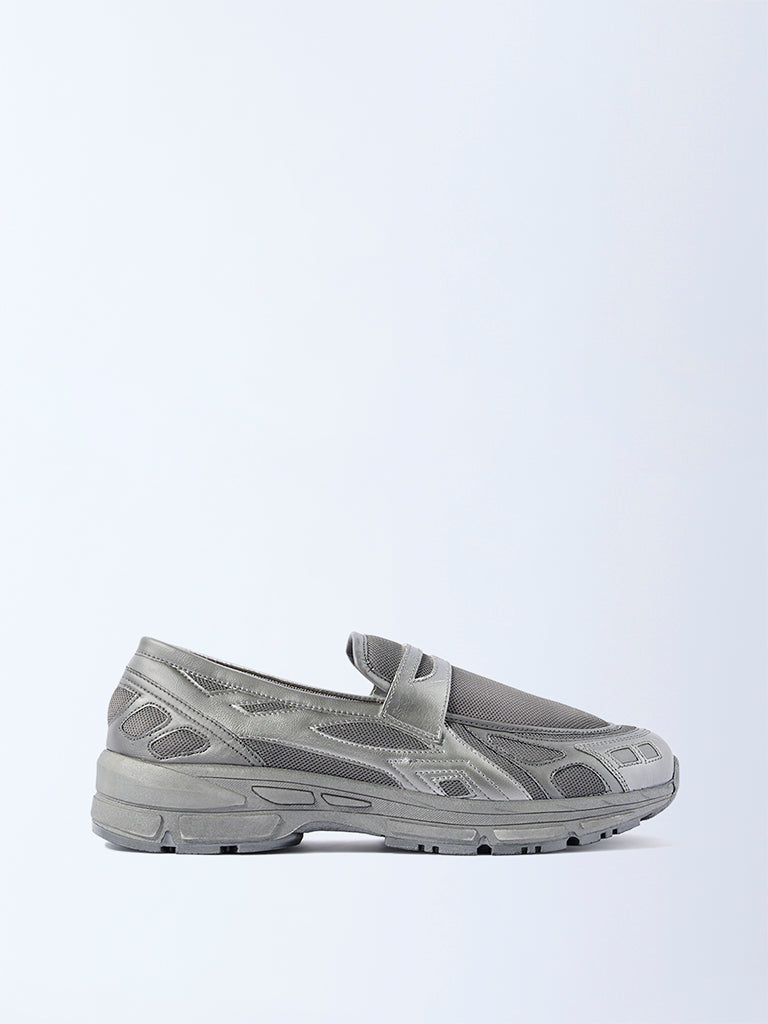 SOLEPLAY Silver Mesh Detailed Snoafers
