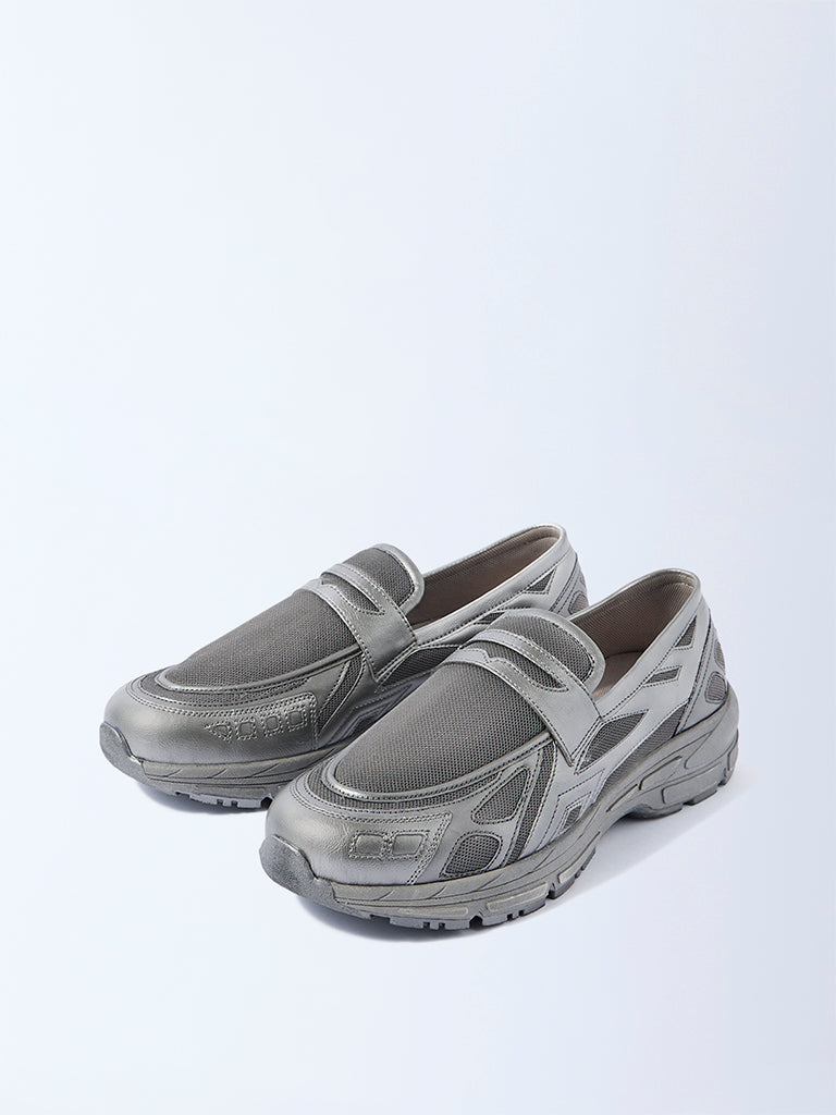 SOLEPLAY Silver Mesh Detailed Snoafers