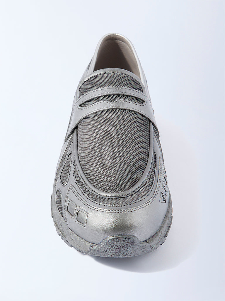 SOLEPLAY Silver Mesh Detailed Snoafers