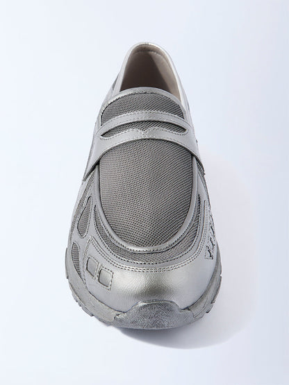 SOLEPLAY Silver Mesh Detailed Snoafers