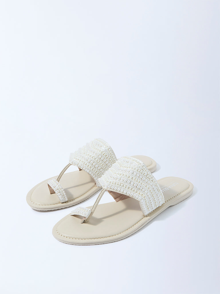 LUNA BLU Ivory Pearlescent Kolhapuri Sandals