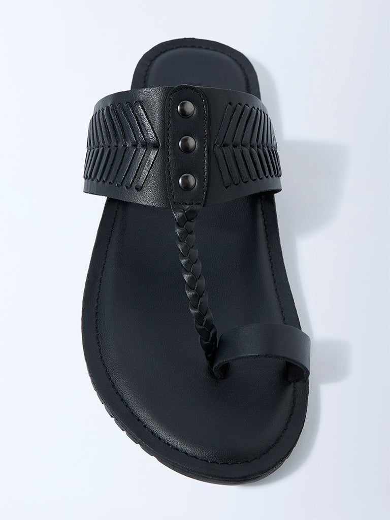 SOLEPLAY Black Textured Toe-Ring Leather Kolhapuri Sandals