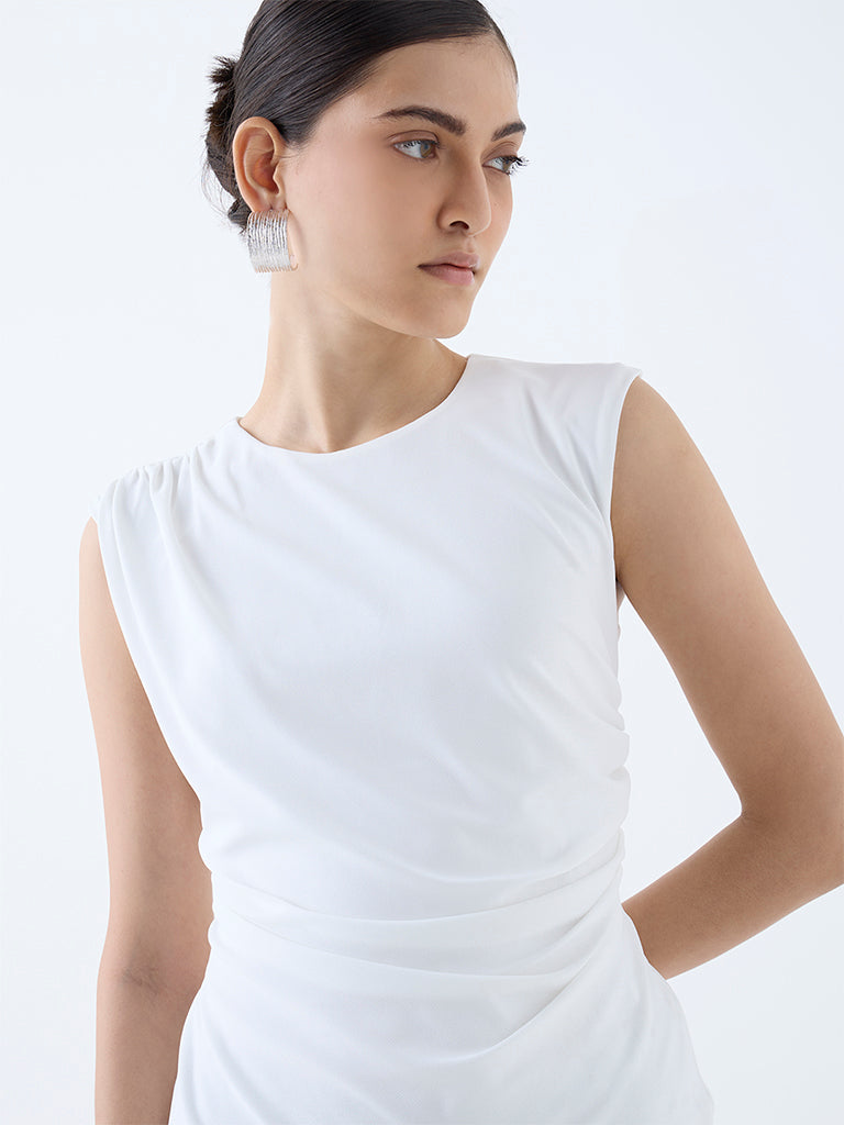 Wardrobe White Solid Ruched Top