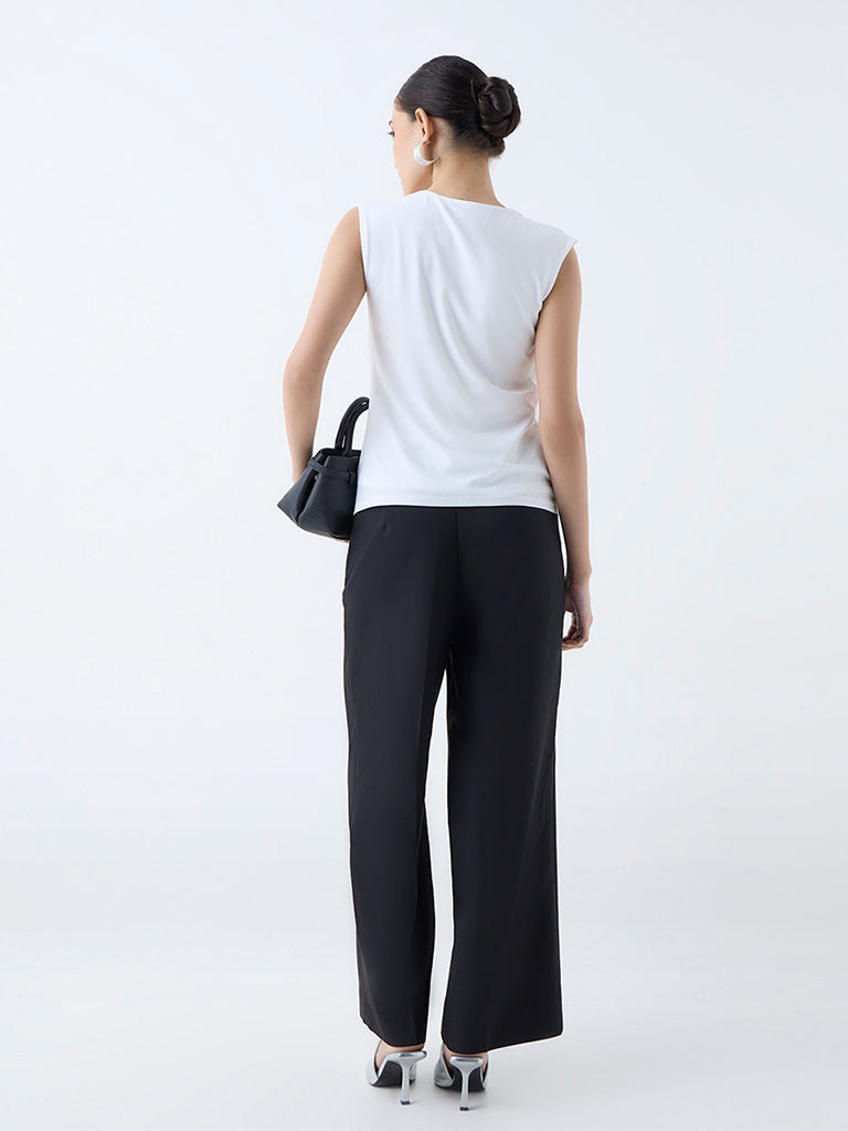 Wardrobe White Solid Ruched Top