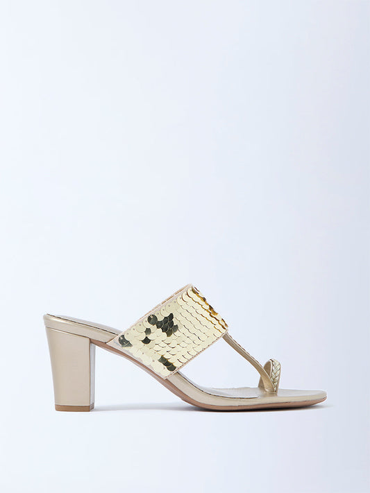 LUNA BLU Light Gold Sequin Embellished Kolhapuri Sandals
