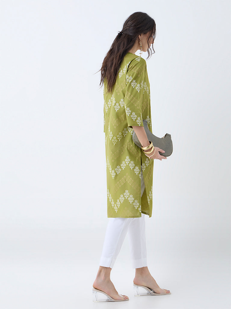 Utsa Green Floral Printed Cotton Straight Kurta