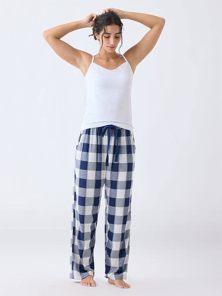 Wunderlove White Square Neck Seam-Free Camisole